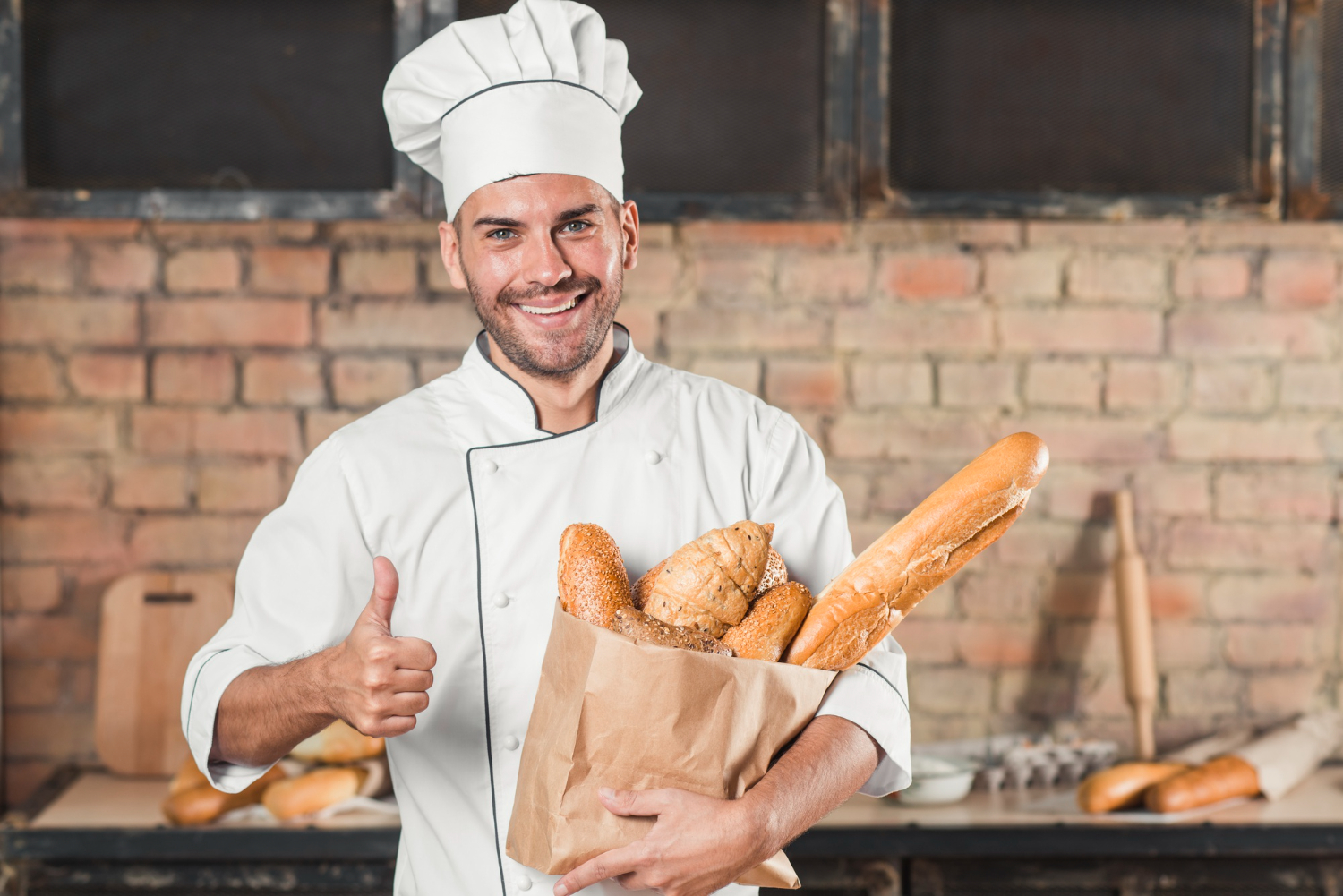 Fournil avec pains et viennoiseries