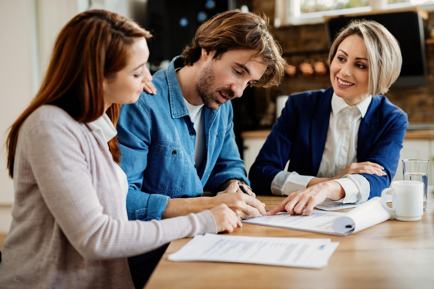 Professionnel donnant des conseils